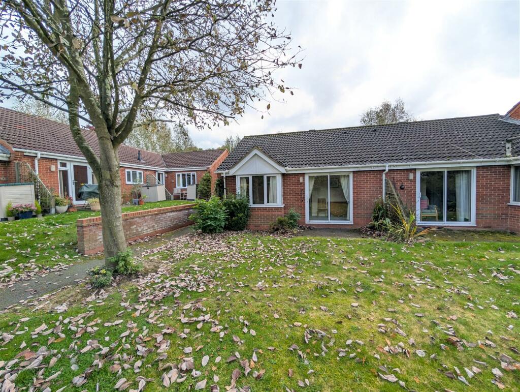 19 Warwick Way, Ashby