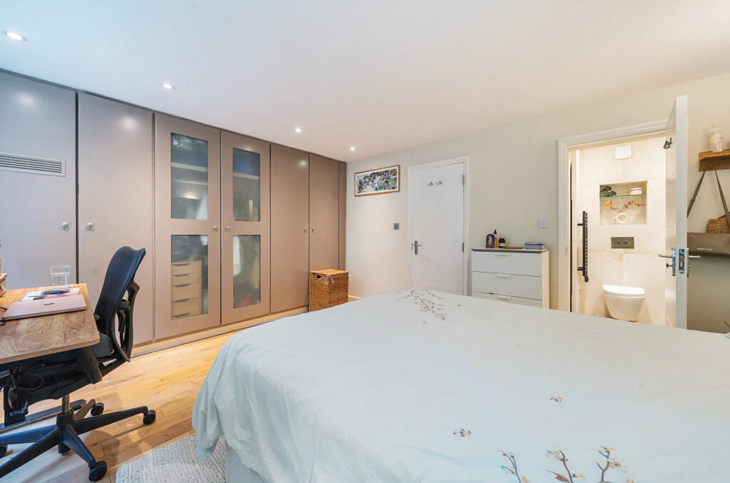 1319364-8-68679ca...