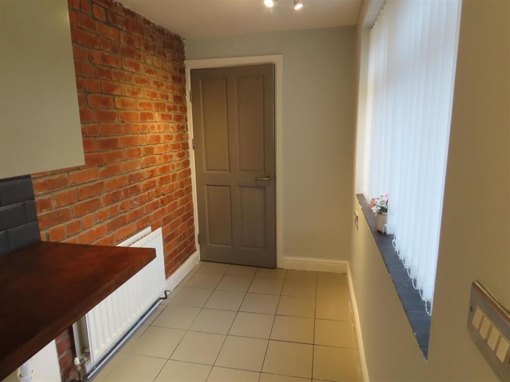 GALLEY STYLE KITCHEN