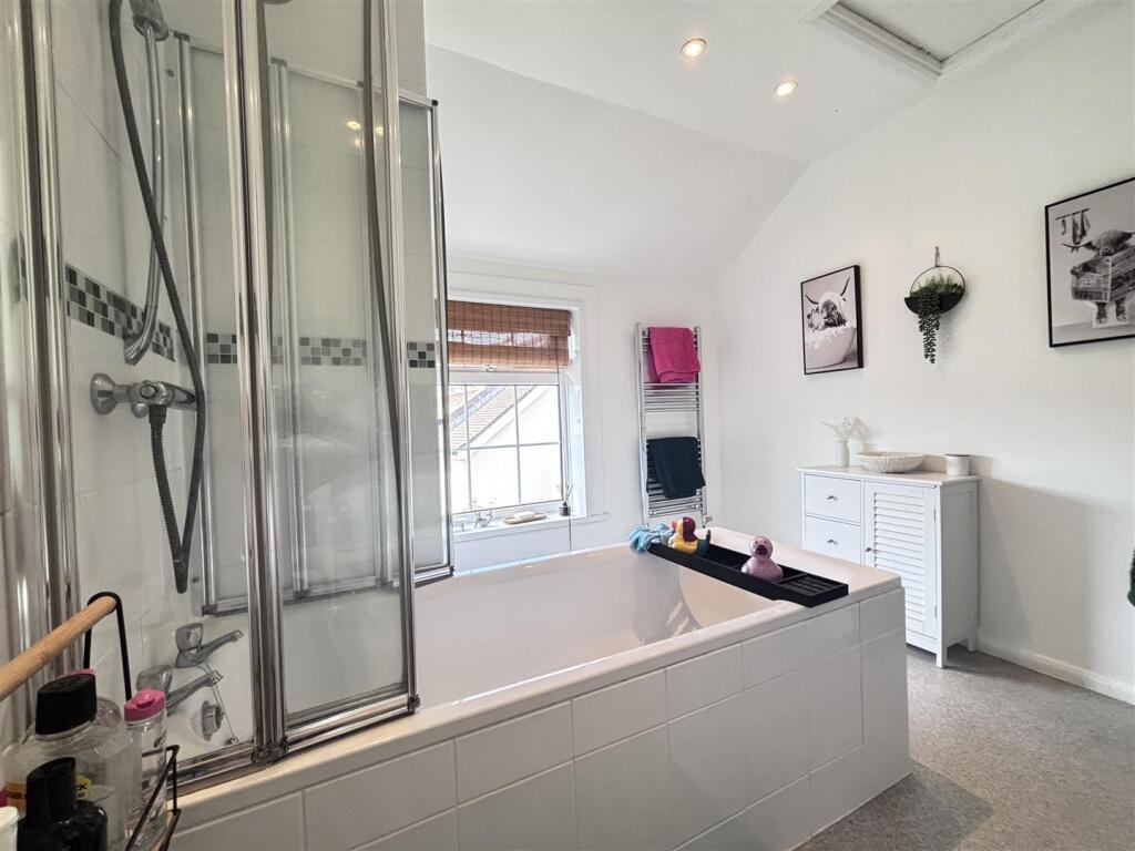 Bank House bath TU.jpeg