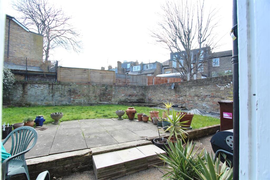 Stamford Grove West, N16