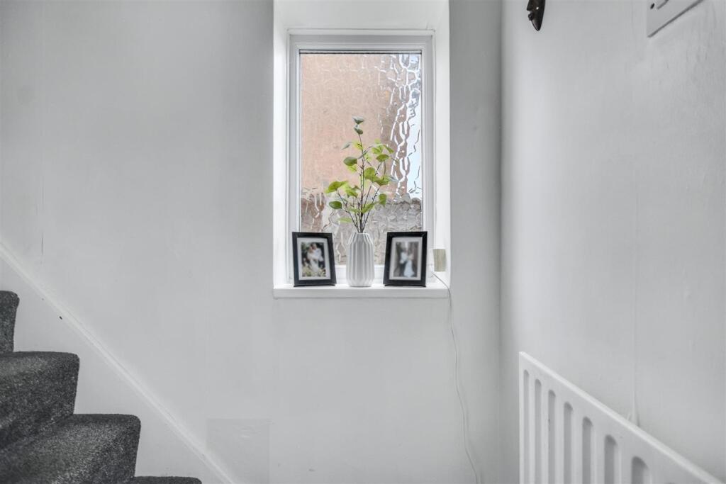 Entrance Hall_2.jpeg