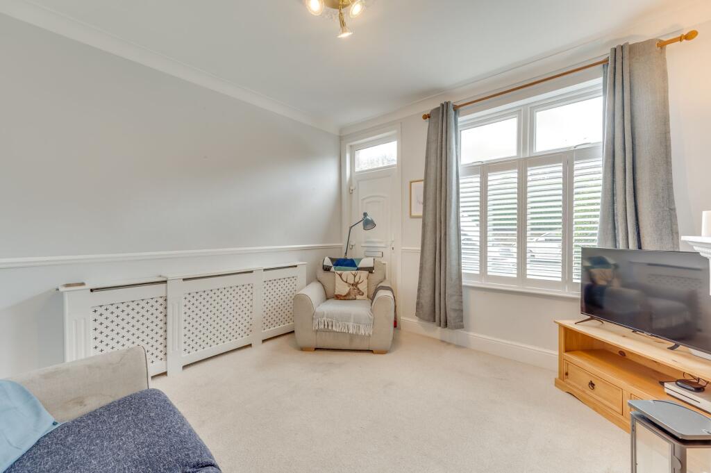 KITCHEN, DINER AND LIVING ROOM