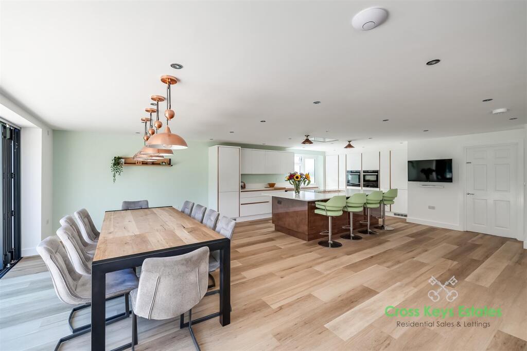Open Plan Living Room / Kitchen