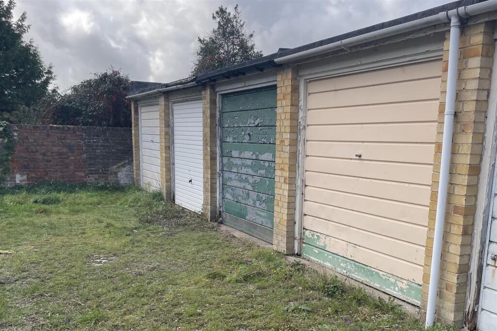 garage ph 2.jpg