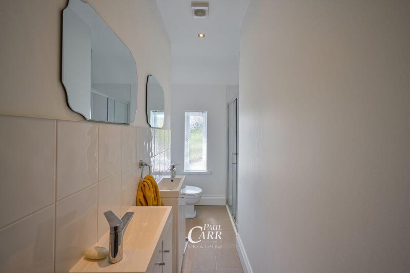Master En-Suite