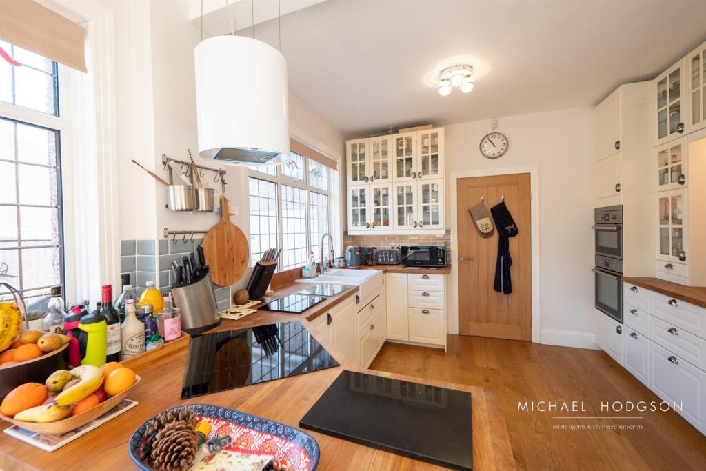 Kitchen / Breakfast Room