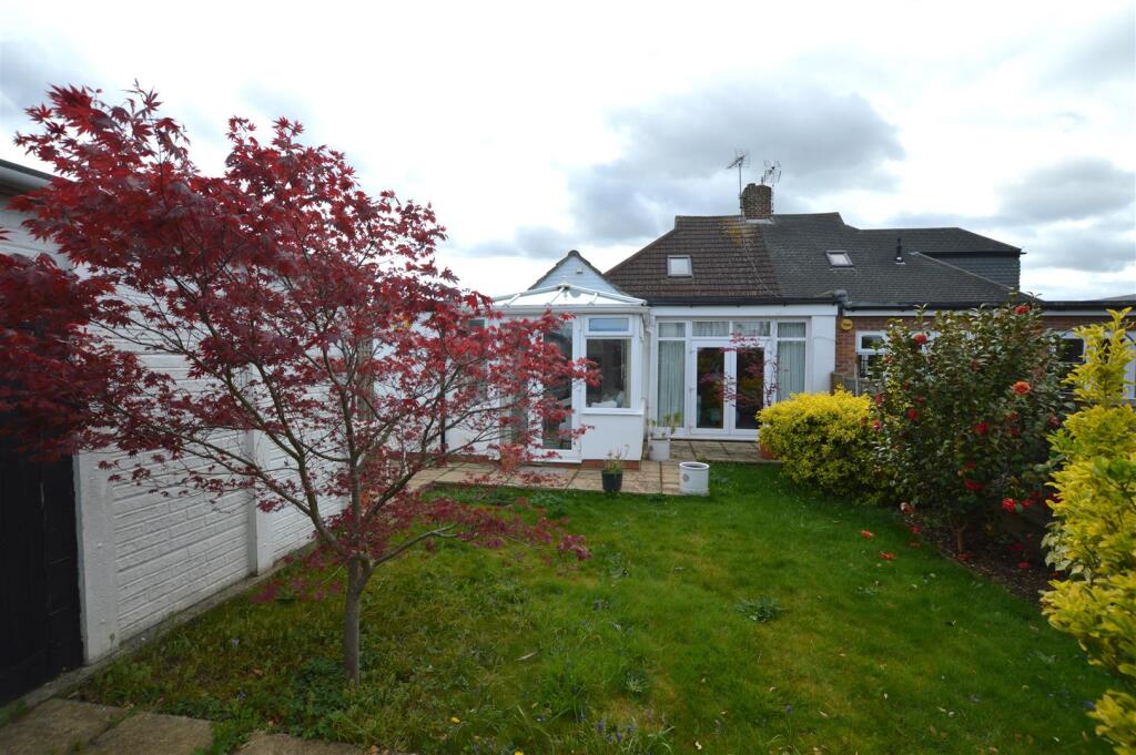 4 Woodlawn Crescent rear.JPG