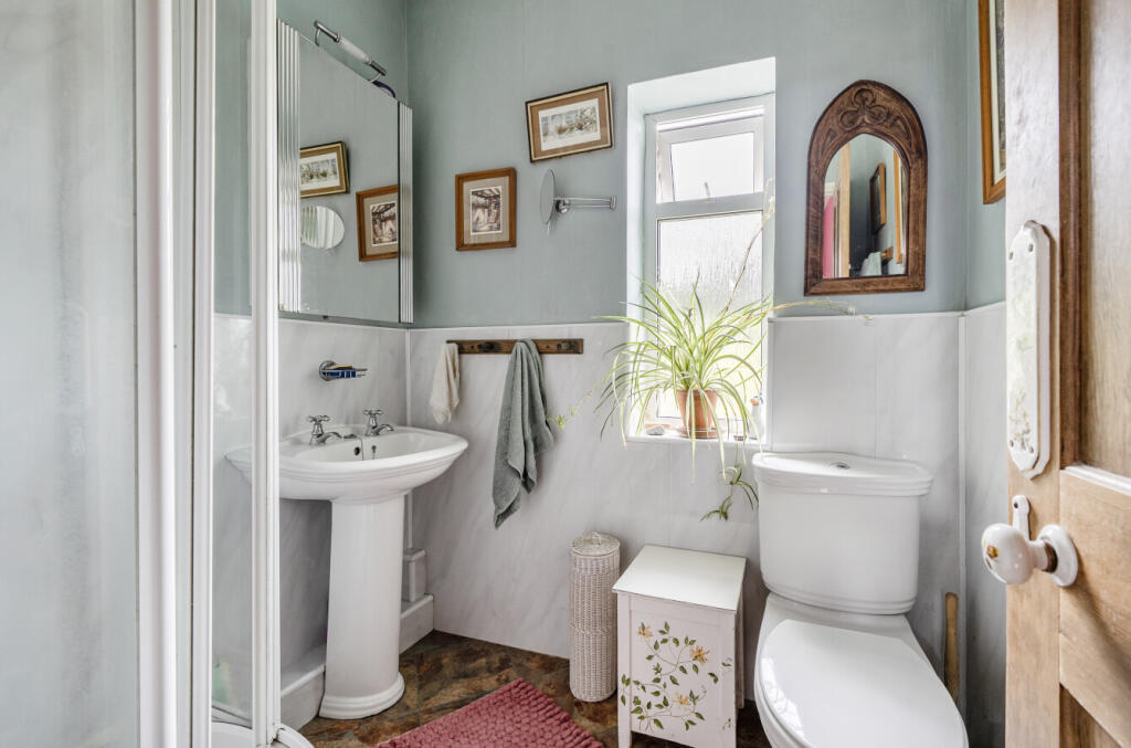 1329240-10-687e74...