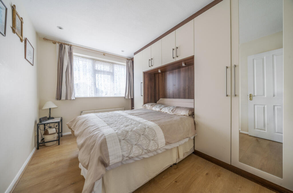 1324864-2-6874c82...