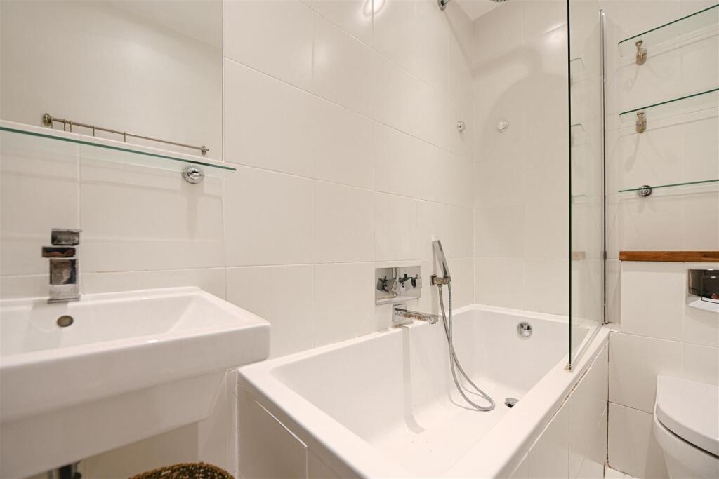 Bathroom        .jpg