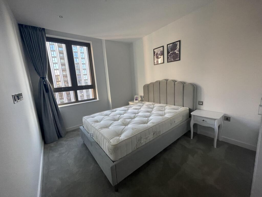 1-segrave-walk-w2-1bn-1022419