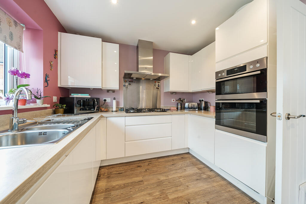 Open Plan Kitchen / Dining Room