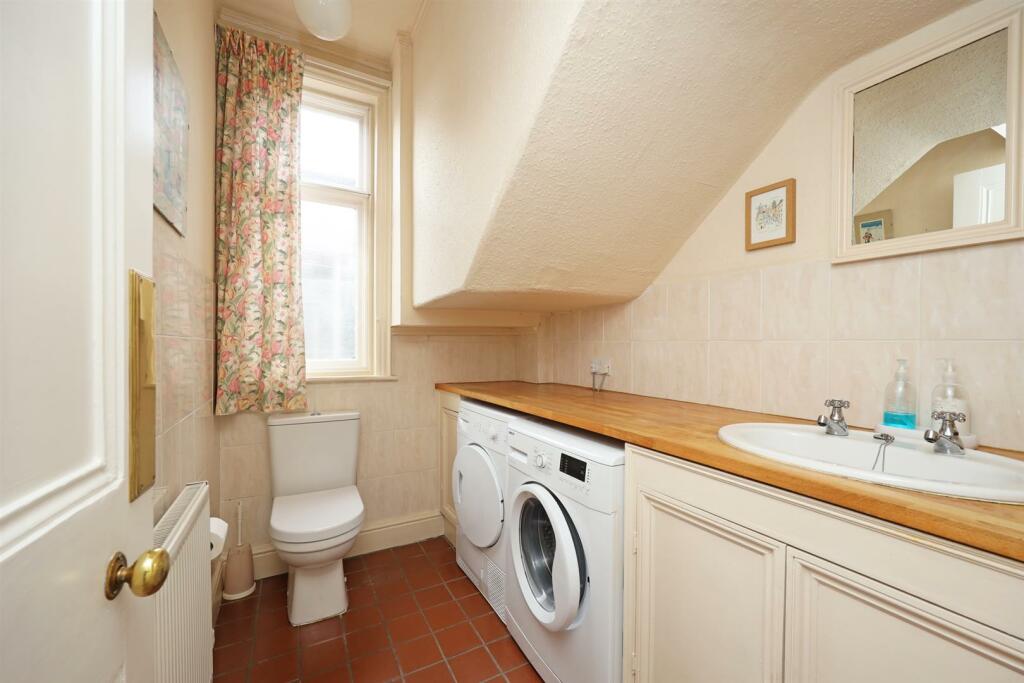 Cloakroom &amp; Utility