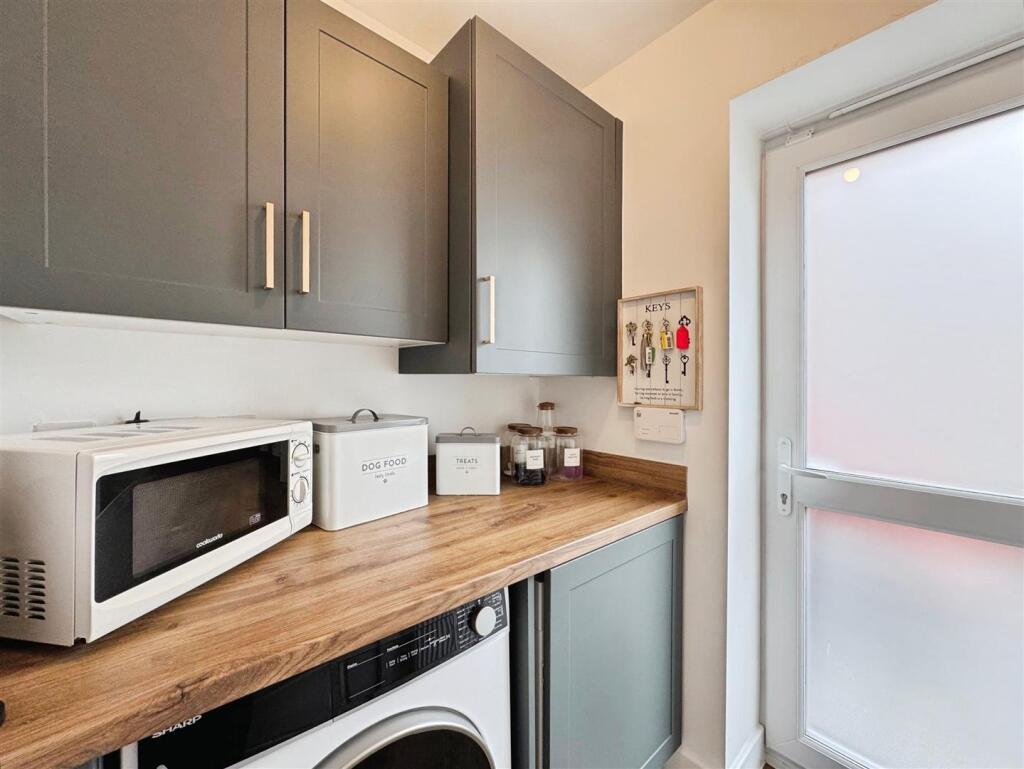 1c8a80bd--457C-AA61-6F89455A52A5-33767-0000183E193