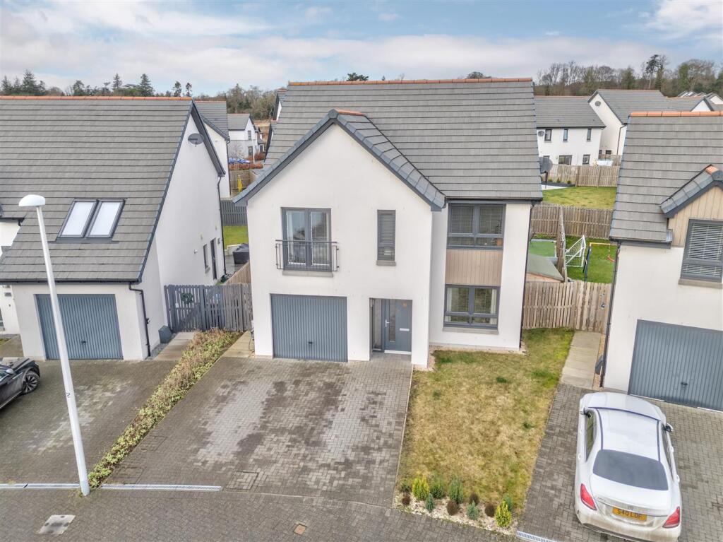 6 Grayburn Place Dundee-1.JPG