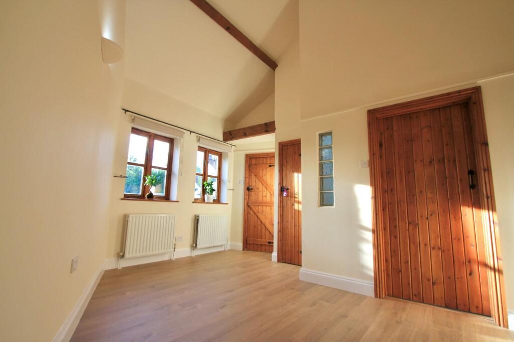 bedroom1.jpg