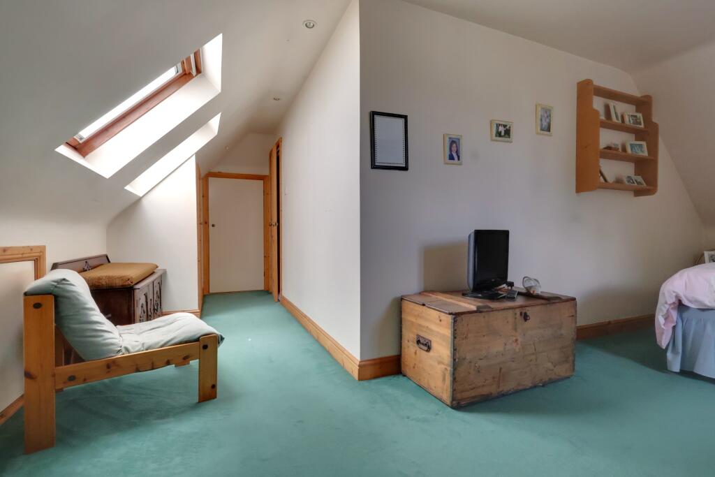 MASTER BEDROOM STORAGE