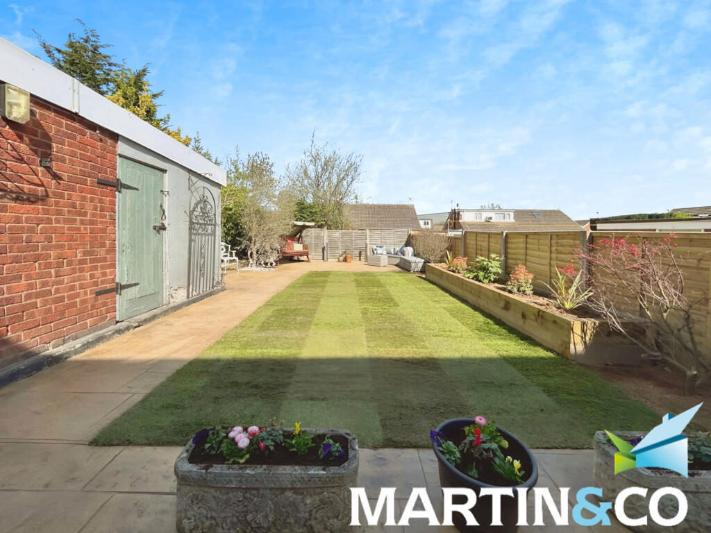 60d2437a-IMG-2025...