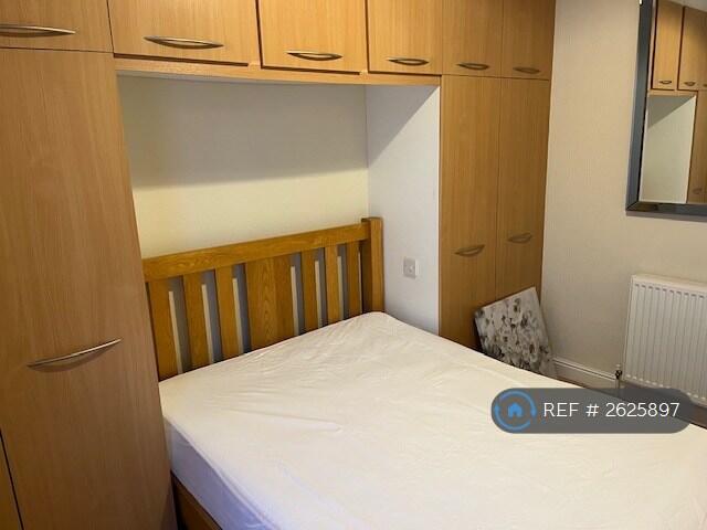 Bedroom 2 (1)