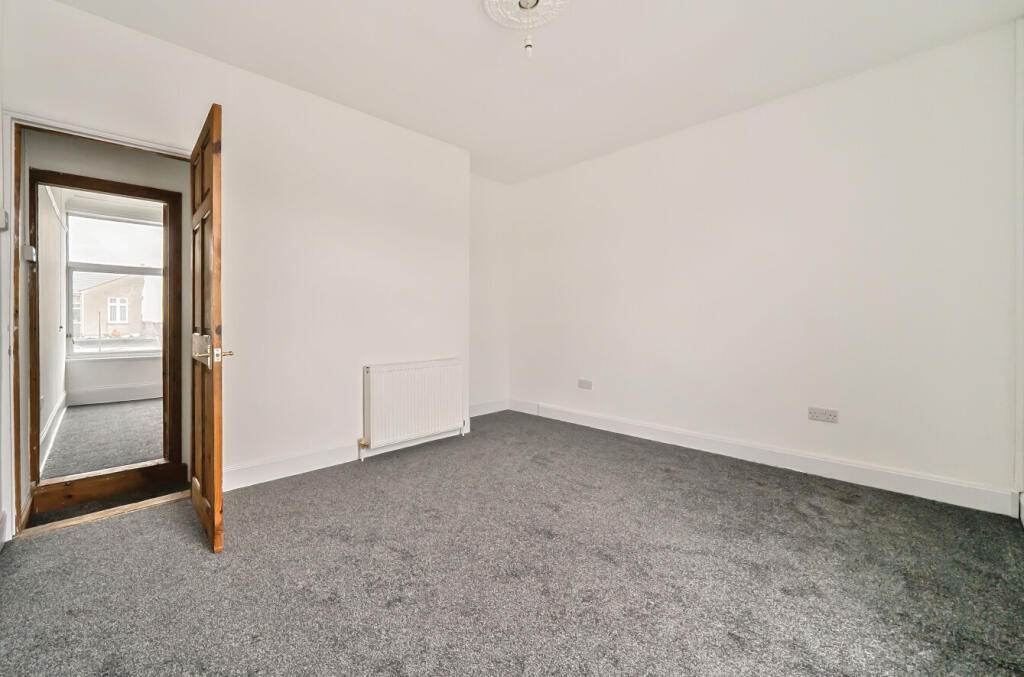 1306677-7-684188b...