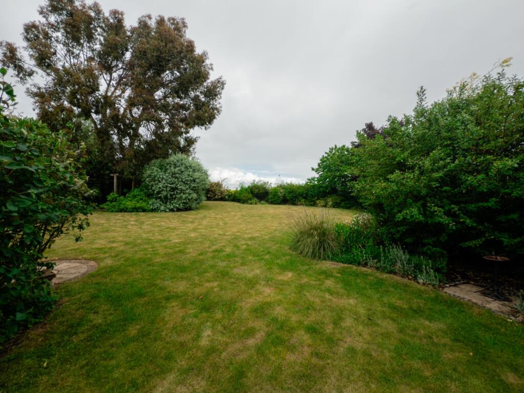 20250528101440 - IMG_8329 - 43 Burnt House Lane, K