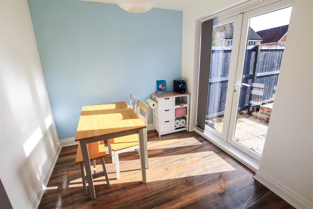 Dining Area.jpg