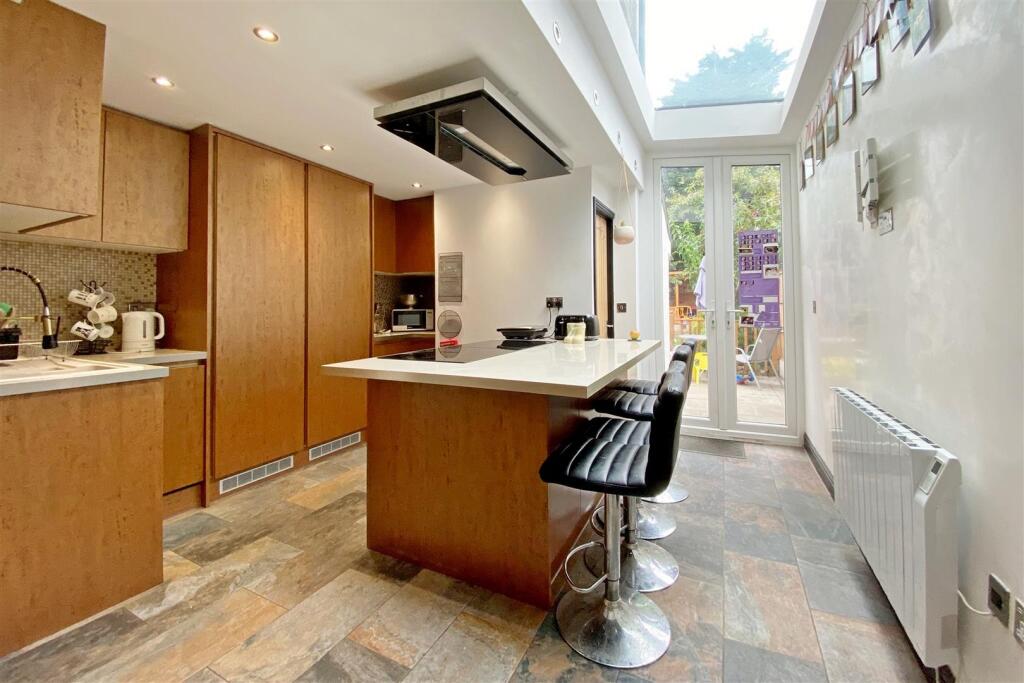 Kitchen/Breakfast Room