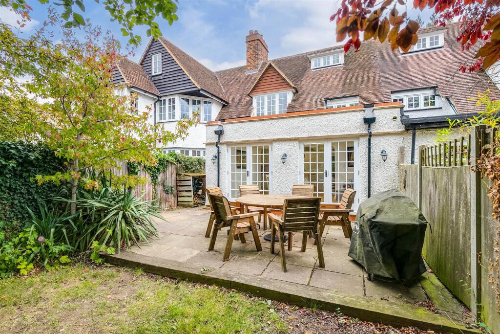 Norton Way South 357-40.jpg