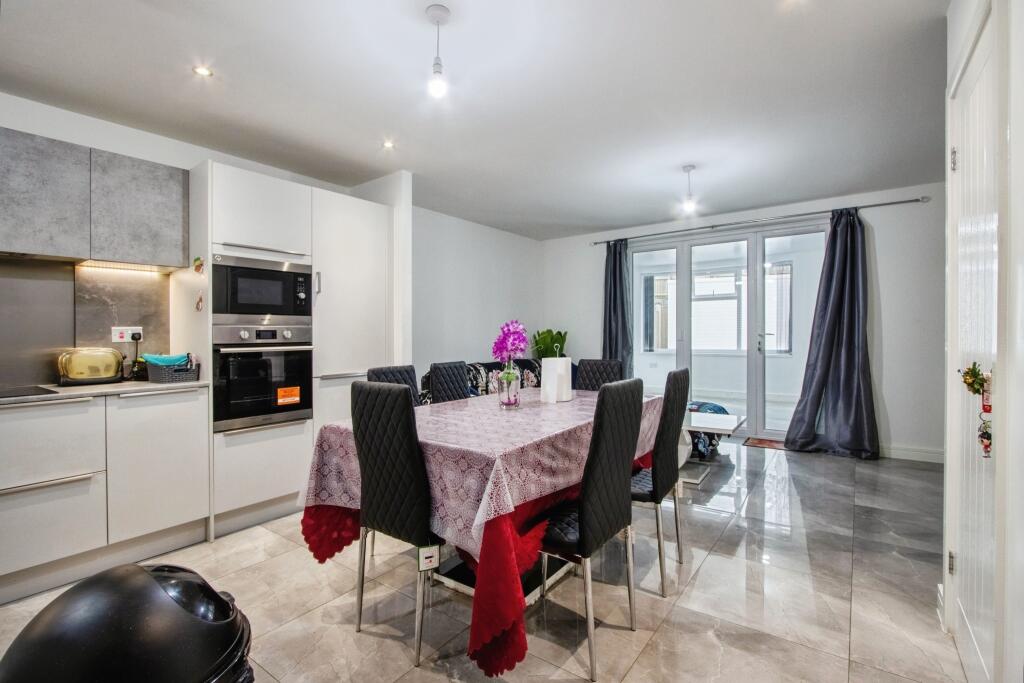 Kitchen/Family Room