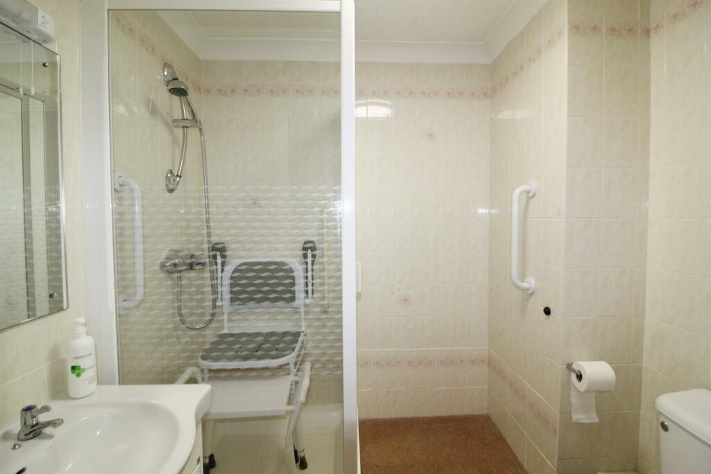 Bathroom edit.jpg