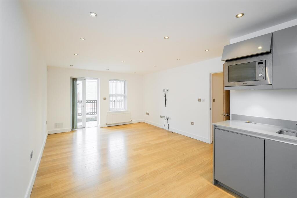 3 Ivydene Court-7.jpg