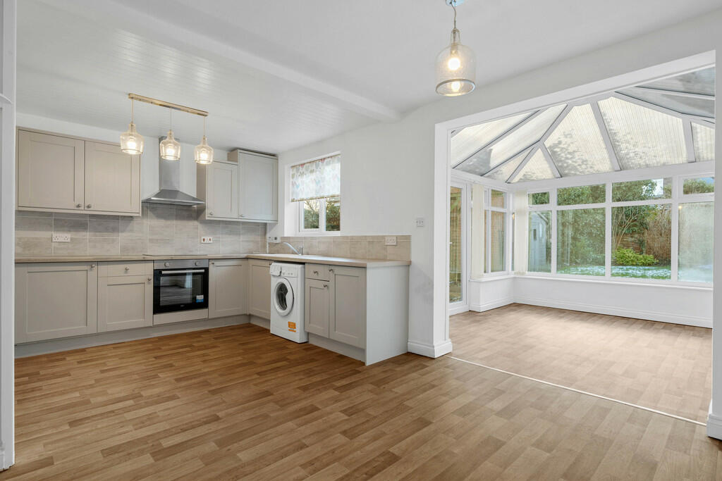 1 Wayside Court, ...