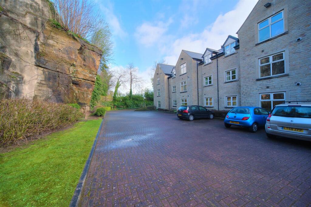 IMG_4285_7_8_9_tonemapped copy.jpg