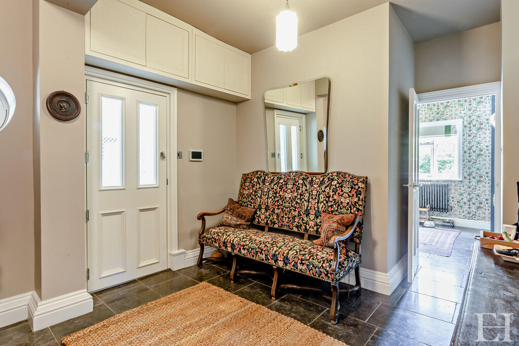 8654607-interiorW...