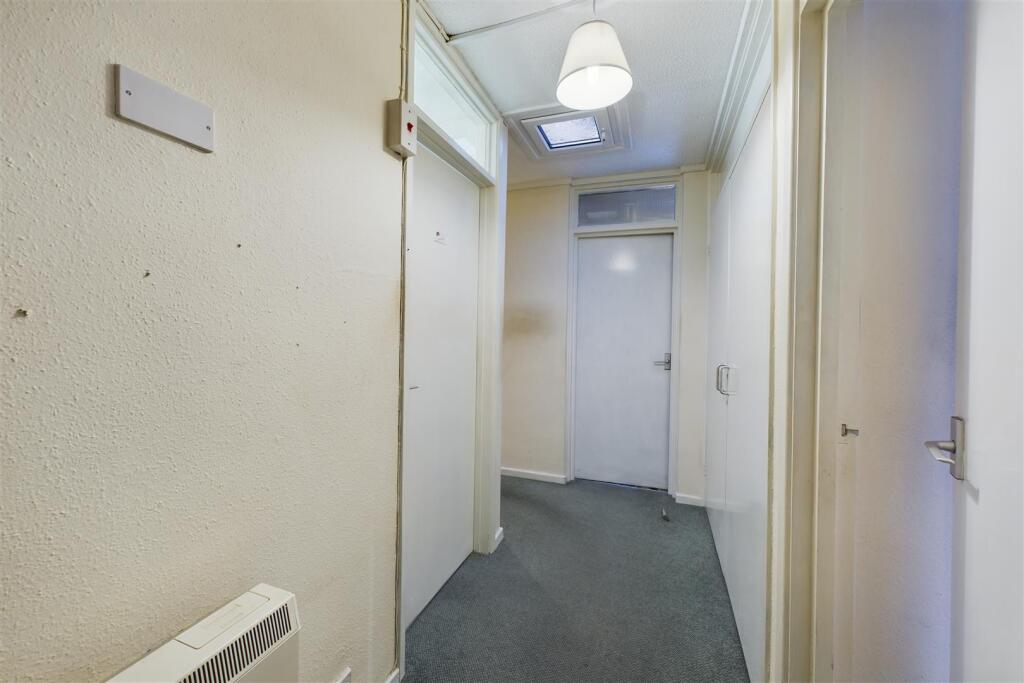 12 Fern Lodge, Beach Road, Weston-Super-Mare, Nort
