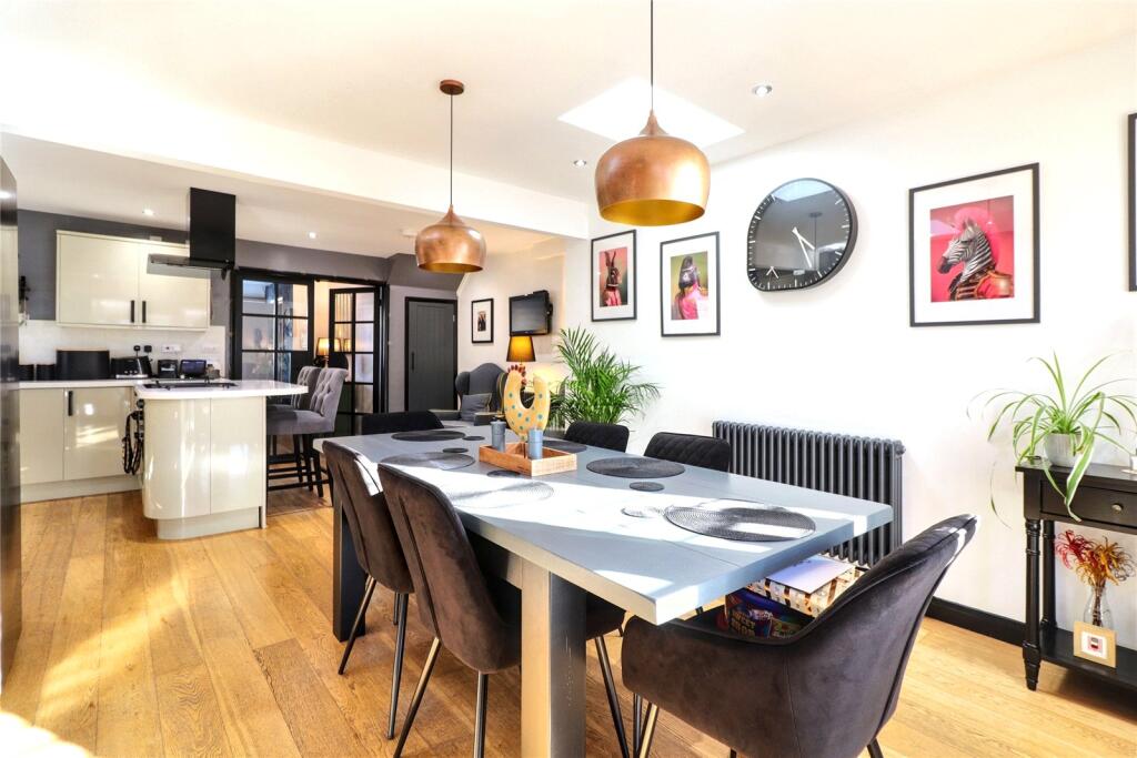 Kitchen/Dining Room