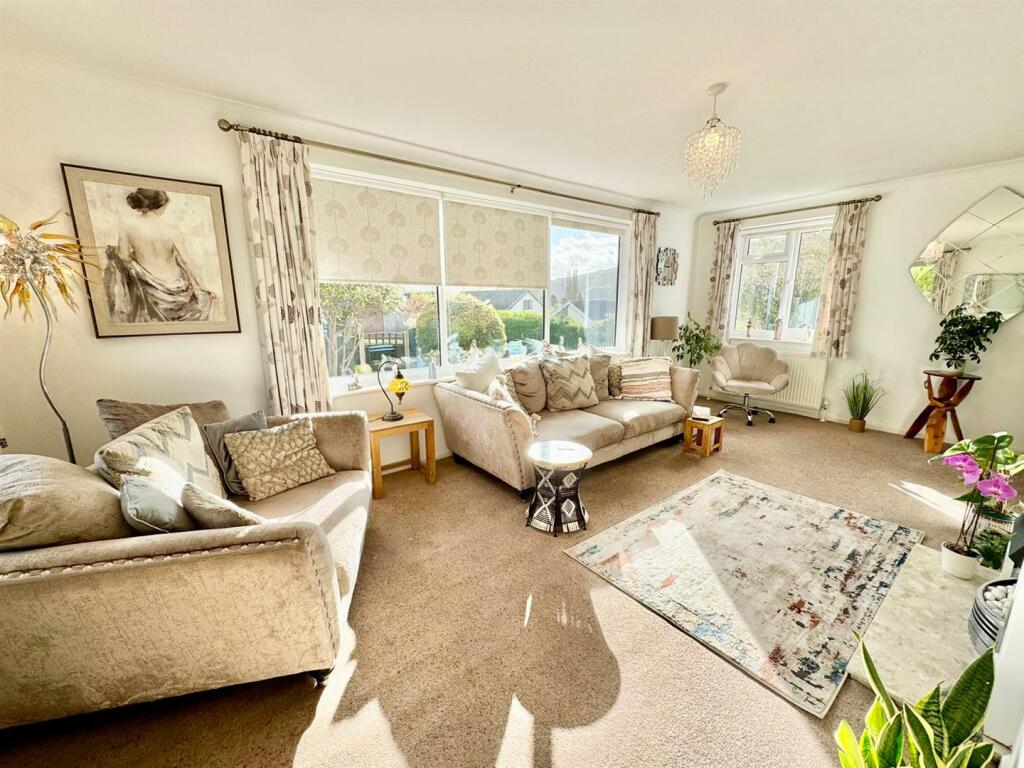 PHOTO-2024-10-30-18-09-09 (18).jpg