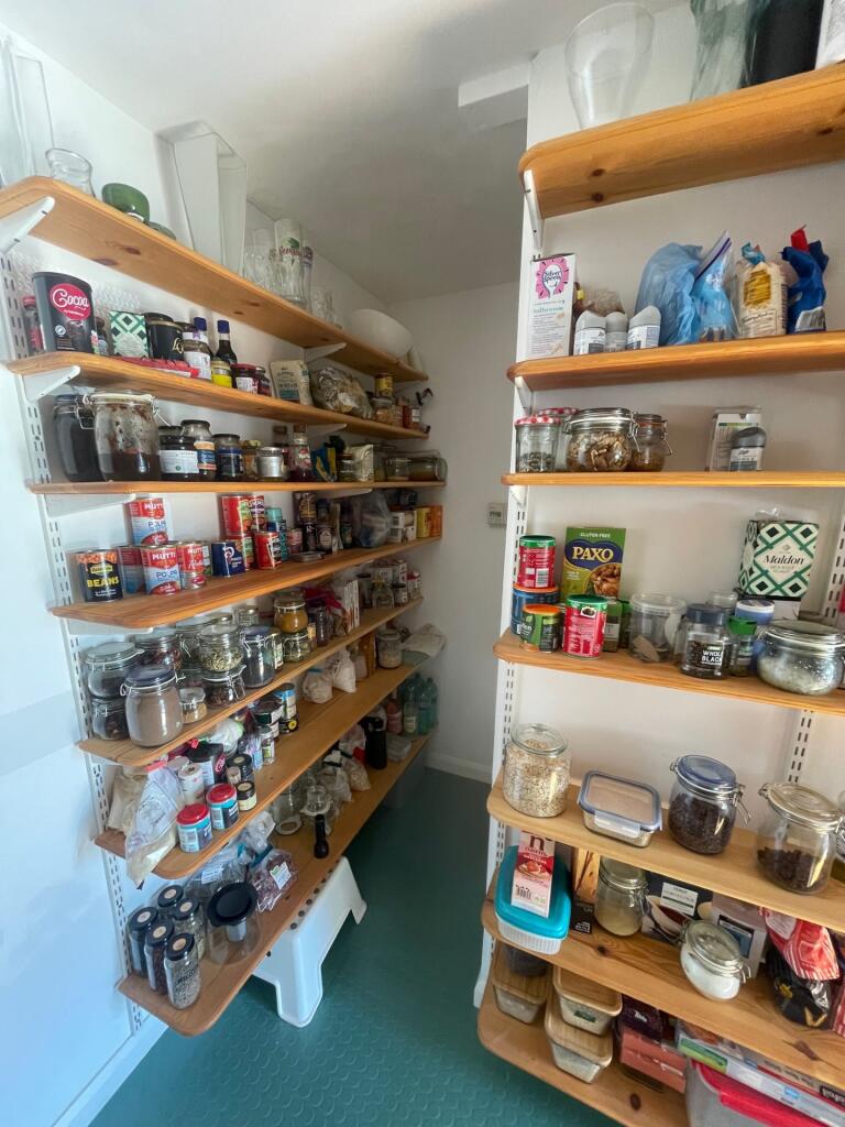 Pantry larder