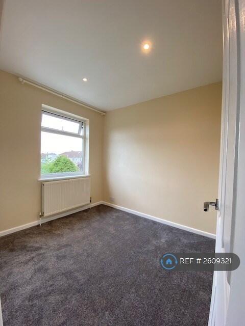2nd Bedroom
