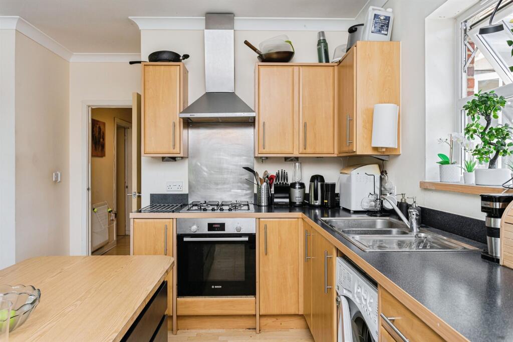 Lounge/Kitchen