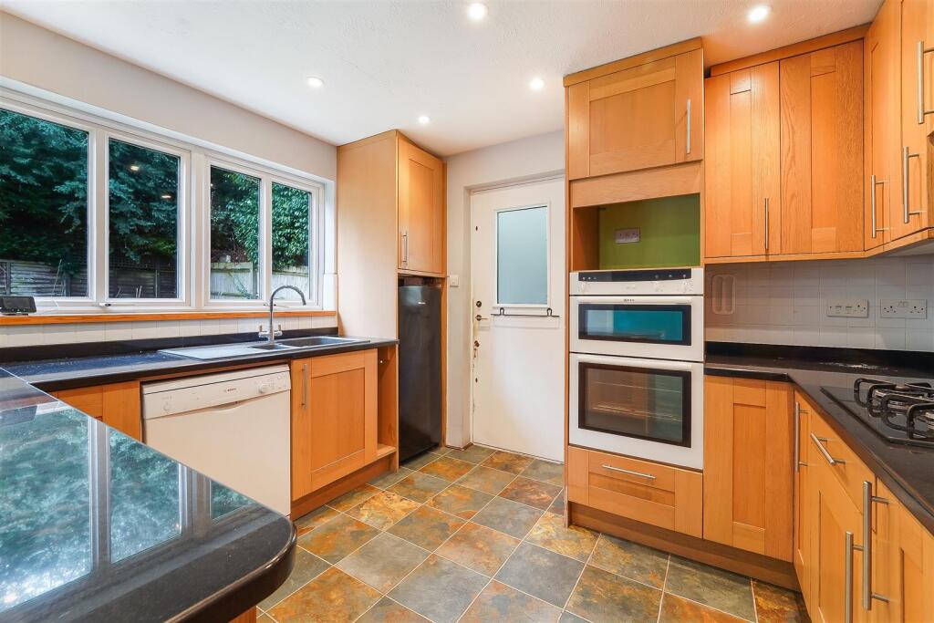 GREAT ELSHAMS, 40 (19).jpg