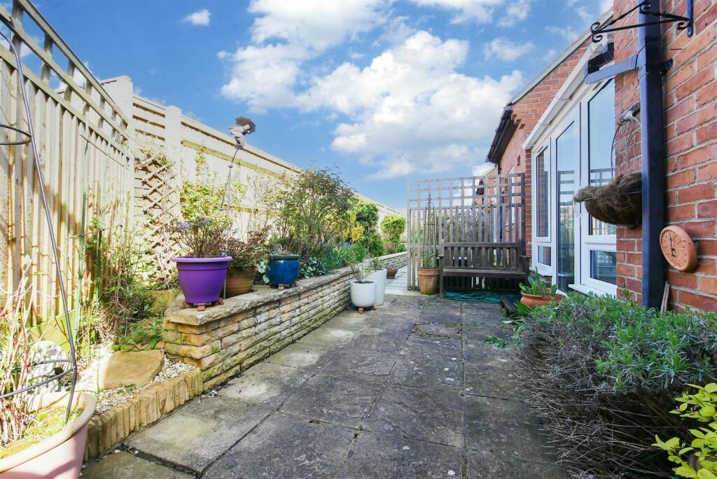PROVATE COURTYARD GARDEN