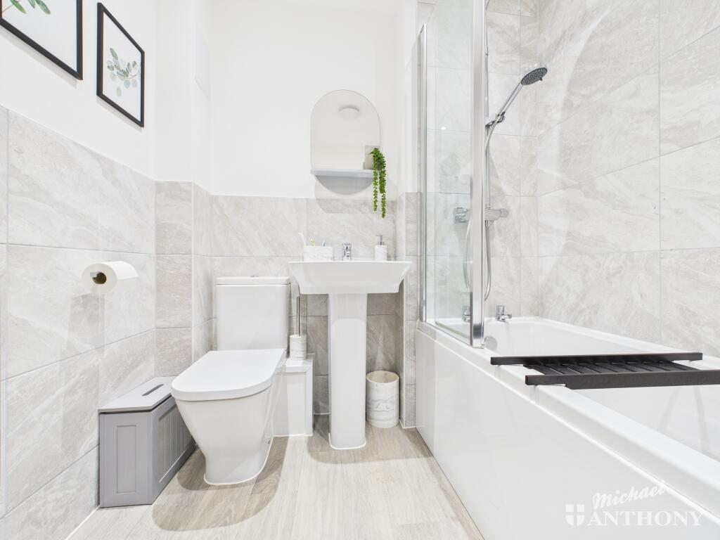 CAM02773G0-PR0267-STILL006