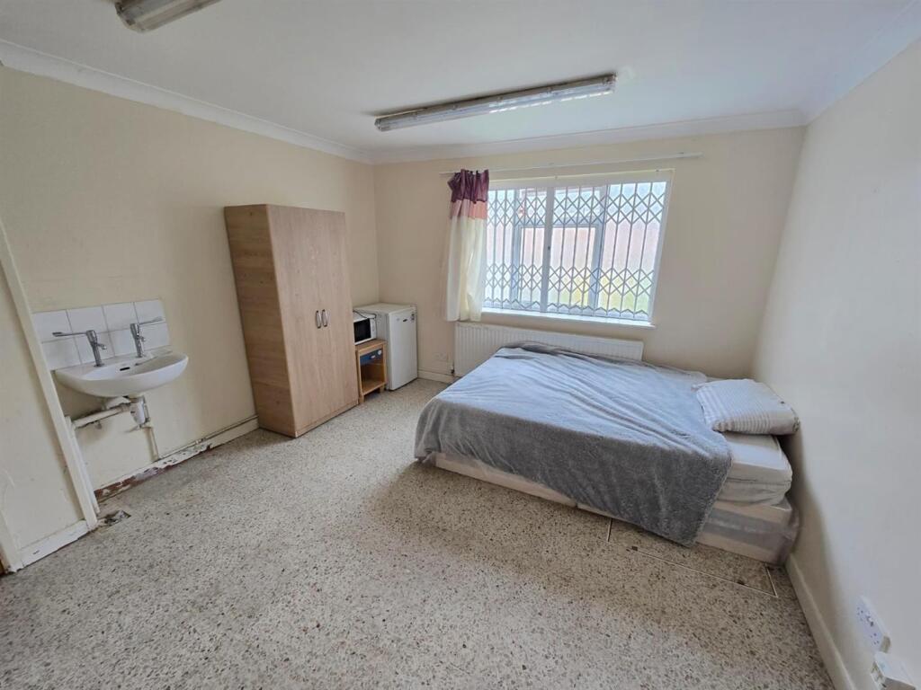 WhatsApp Image 2025-08-21 at 12.33.05 PM (3).jpeg