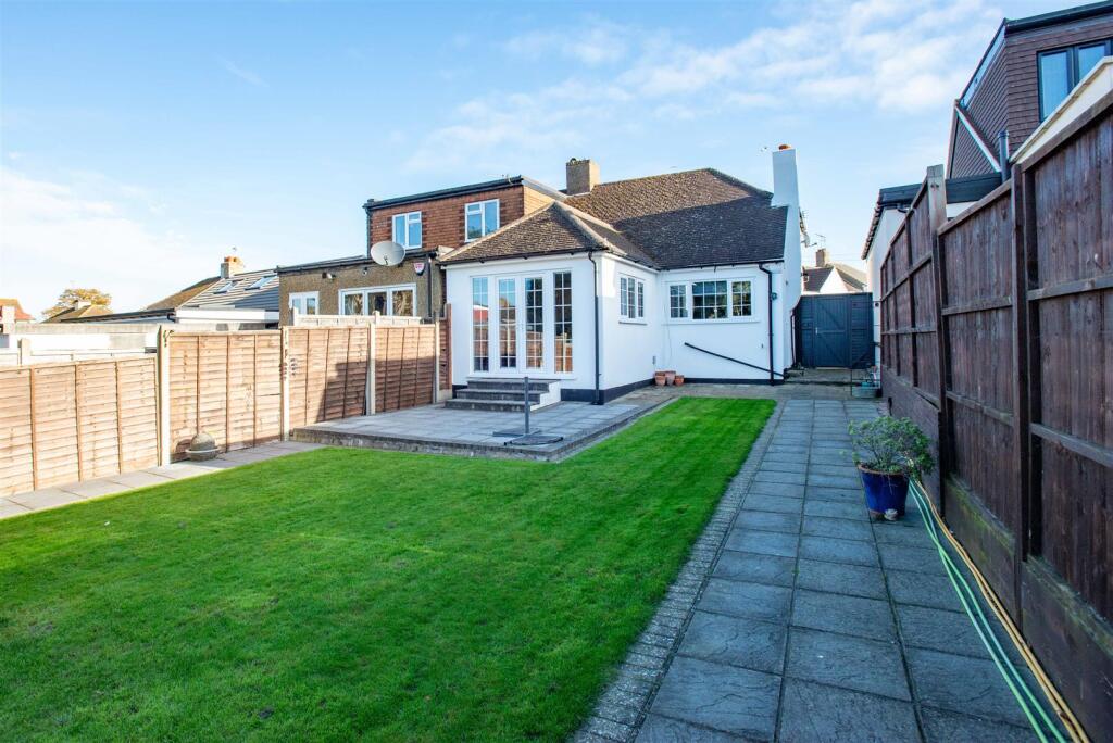 2024.11.12 22 Rookesley Rd, BR5 4HJ-8741.jpg