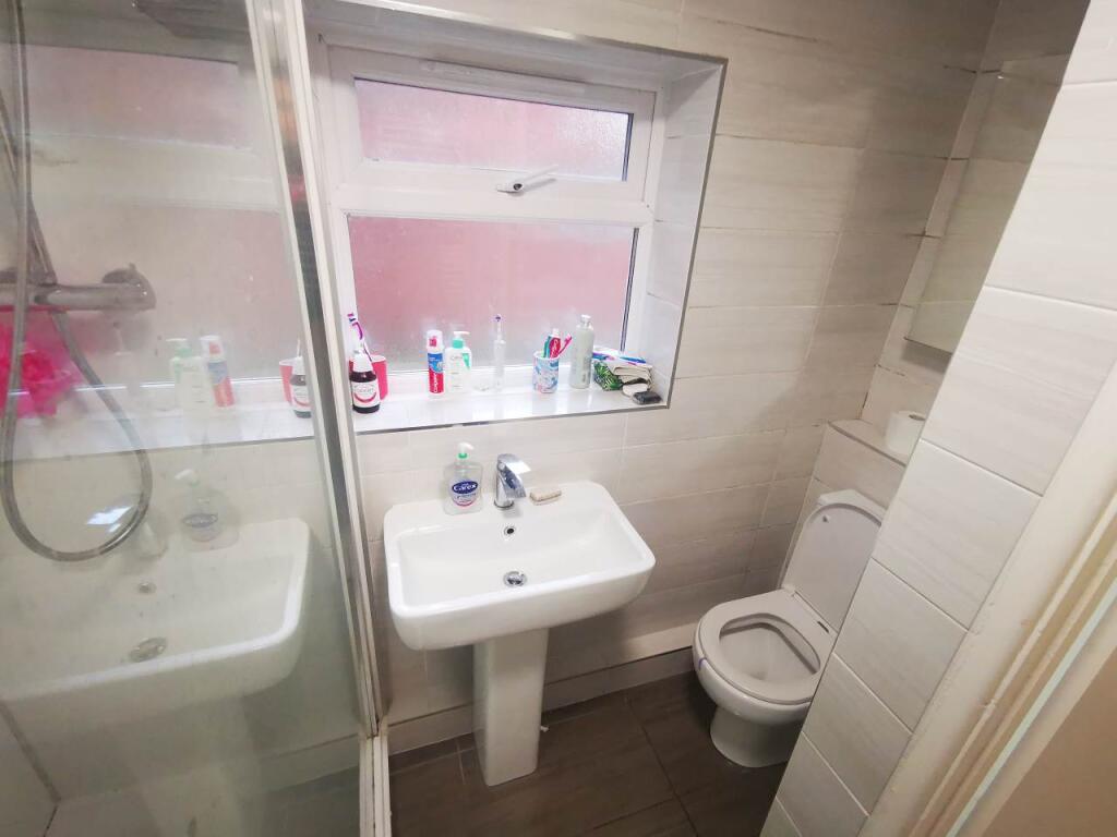 Bathroom (2)