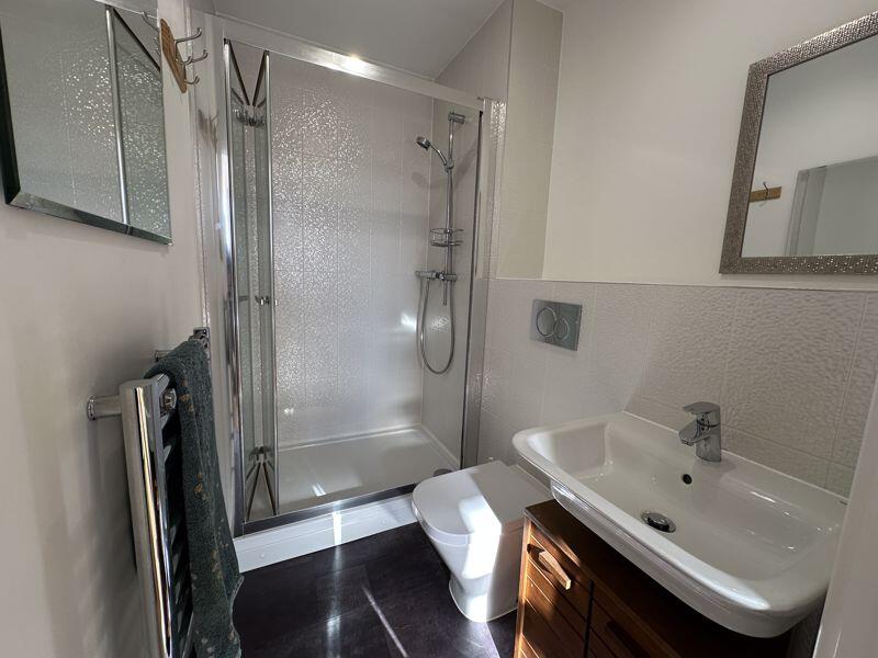 En suite shower room