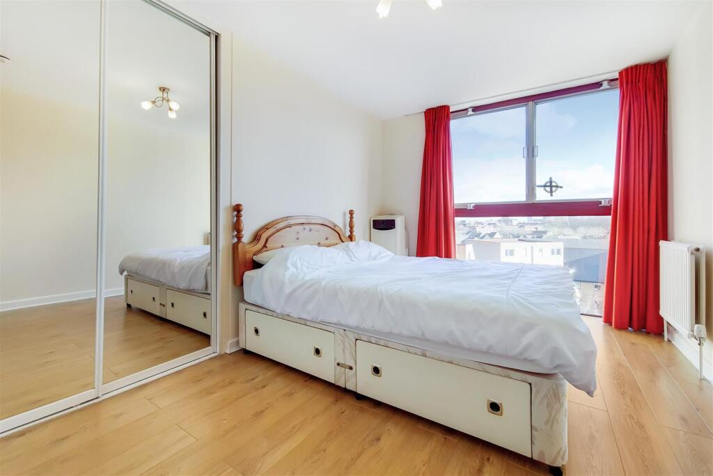 9_Main Bedroom-1.jpg