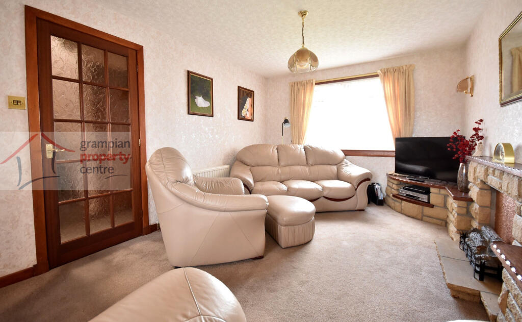 lounge 2.JPG